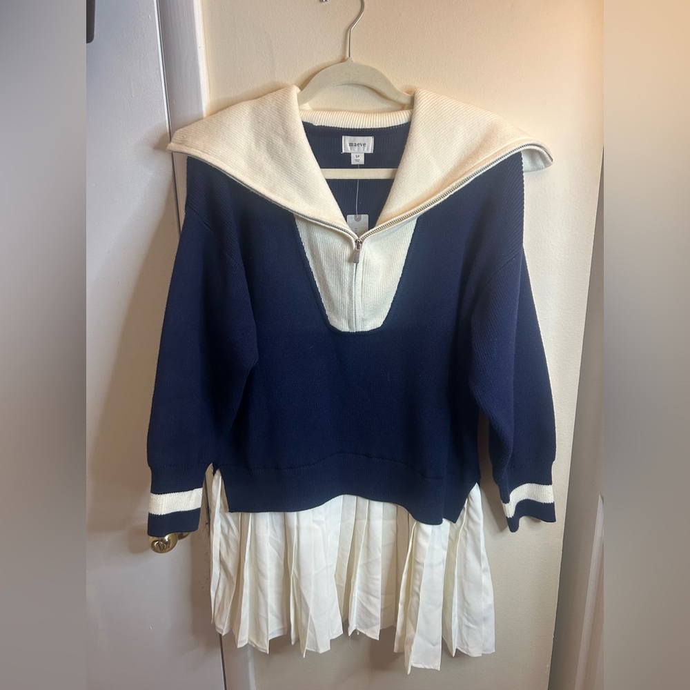 Maeve Navy and Cream V-Neck Sweater